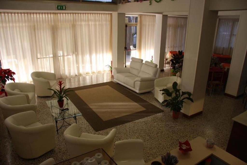 Hotel Orchidea Ρίμινι Εξωτερικό φωτογραφία