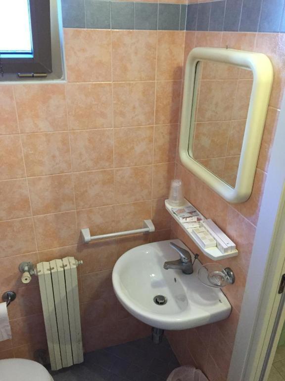 Hotel Orchidea Ρίμινι Εξωτερικό φωτογραφία